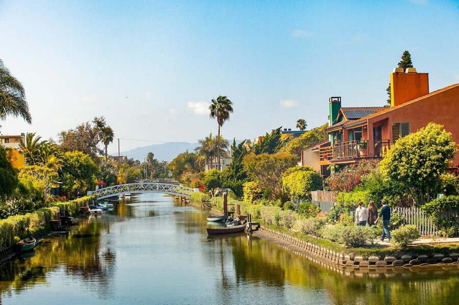 Los Angeles: Hollywood and Beverly Hills Private Tour - The Original Farmers Market and time for local flavor