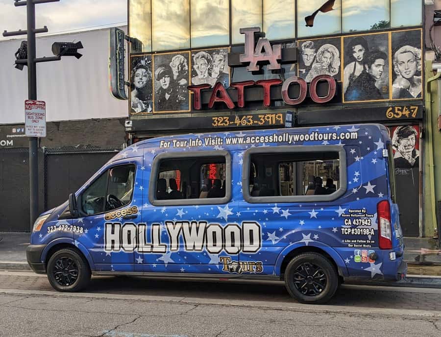 Los Angeles: Hollywood Tour & Celebrity Homes - Mulholland Drive and the Hollywood Sign