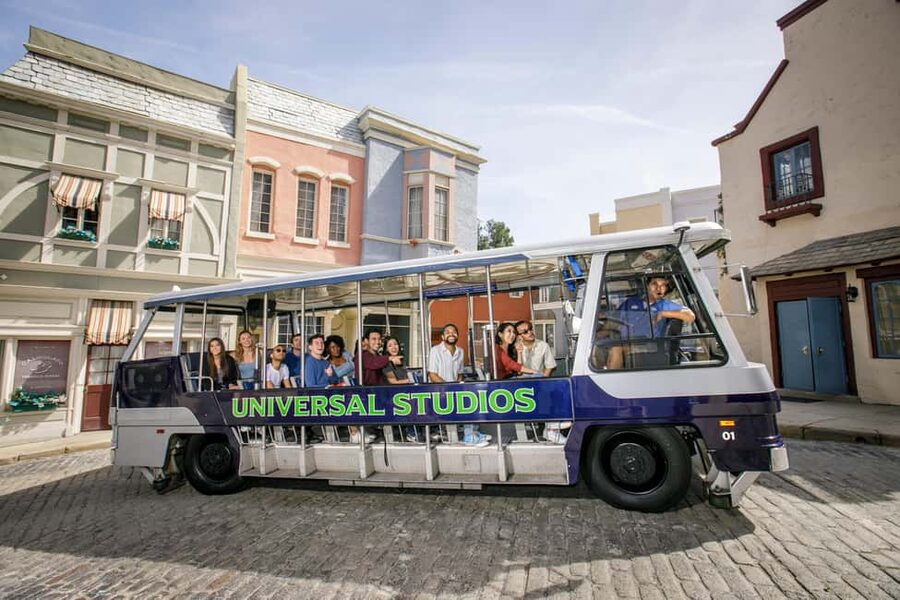 Los Angeles: Universal Studios Hollywood & Bus Tour Package - Two days that divide LA into rides and movie-star streets