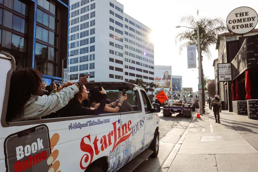 Los Angeles: Universal Studios Hollywood & Bus Tour Package - One hour at Universal CityWalk