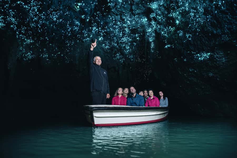 Magical Hobbiton & Waitomo Caves Small Group from Auckland - Why this Auckland day trip works