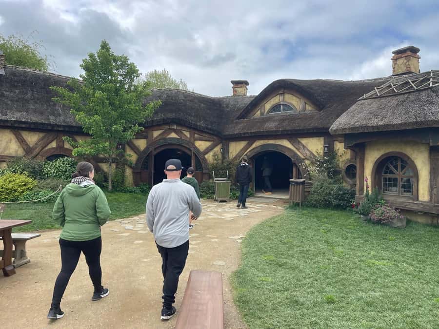 Magical Hobbiton & Waitomo Caves Small Group from Auckland - The Green Dragon Inn drink