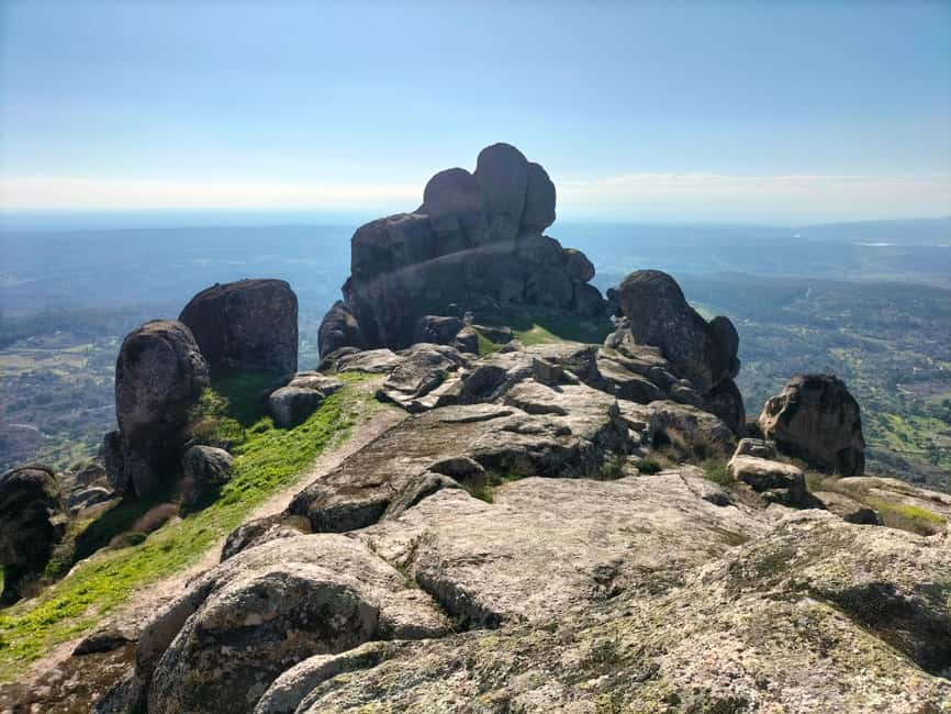 Monsanto (TV Game of Thrones): Private Day Tour from Lisbon - Walking up to Monsanto Castle