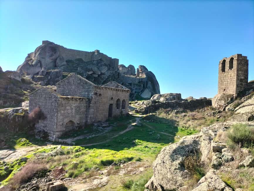 Monsanto (TV Game of Thrones): Private Day Tour from Lisbon - Lunch in Monsanto