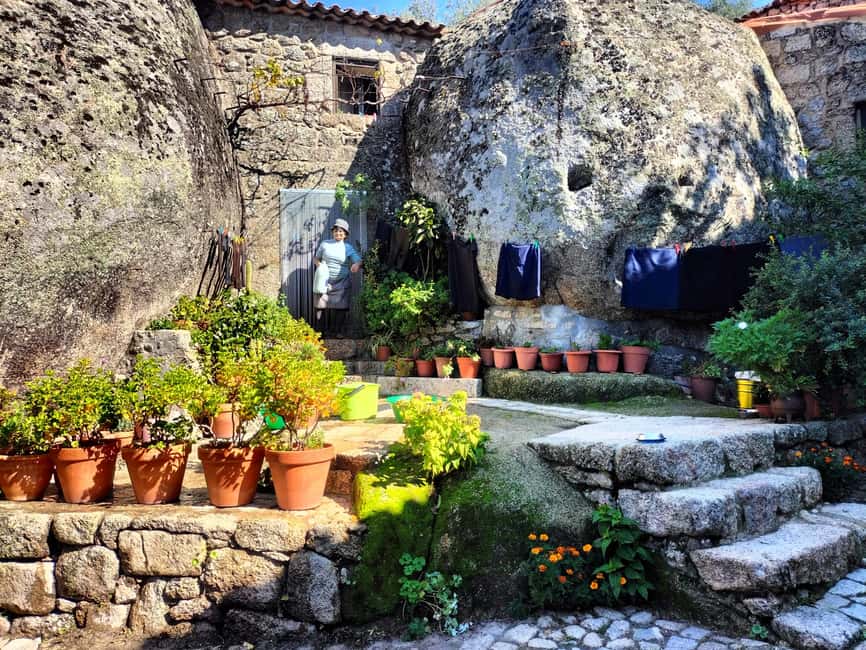 Monsanto (TV Game of Thrones): Private Day Tour from Lisbon - The long ride from Lisbon