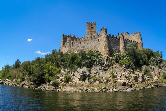 Monsanto (TV's Game of Thrones) Full Day Private Tour from Lisbon - Why Monsanto makes a convincing Dragonstone