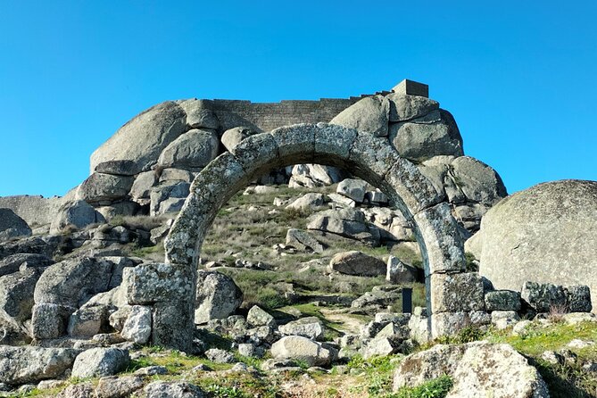 Monsanto (TV's Game of Thrones) Full Day Private Tour from Lisbon - What the private format adds