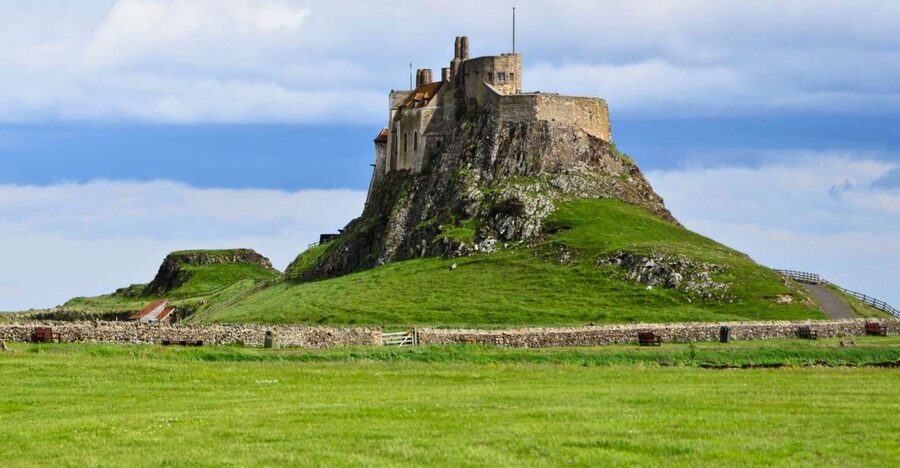 Northumberland: Full-Day Tour of Vera Filming Locations - Amble and the first coastal scenes