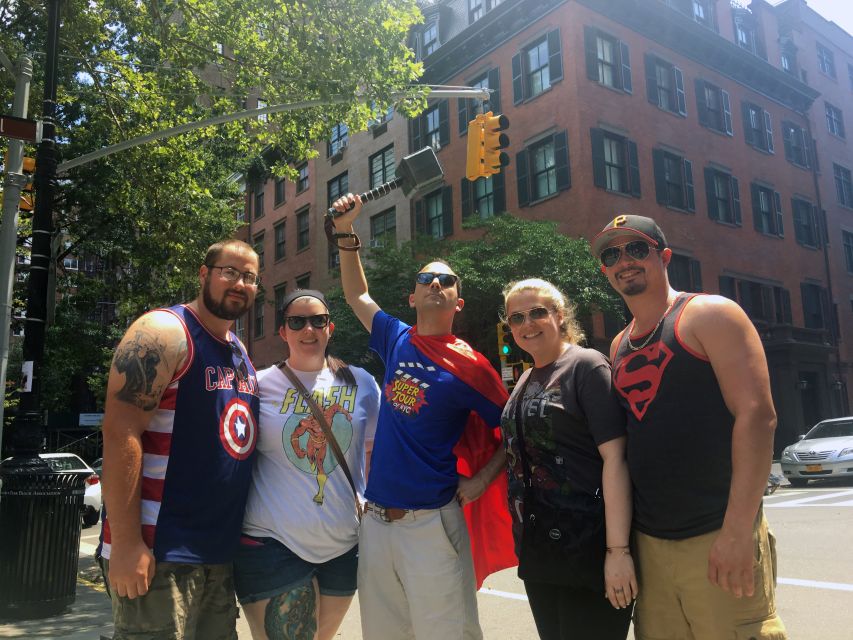 NYC: Bus Tour to Superhero Film Locations - How the vehicle and group size affect the experience