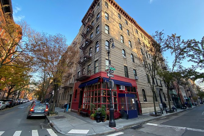 NYC TV & Movie Locations Bus Tour – Friends, Seinfeld & More - Seinfeld, Glee, Spider-Man, and more from the bus window