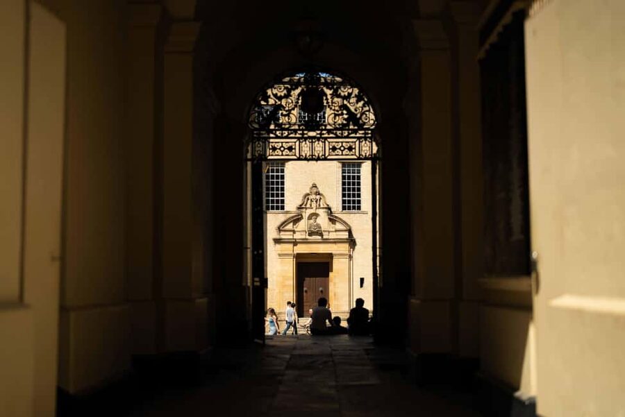 Oxford: Alumni-led Harry Potter Film Tour - The value of a current or former Oxford student guide