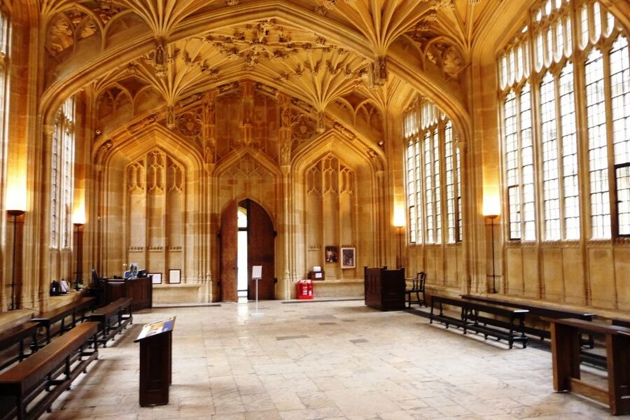 Oxford: Harry Potter Insights Divinity School Group Tour - Oxford locations beyond the films