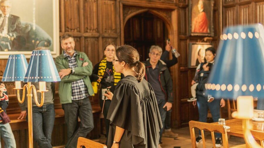 Oxford: Harry Potter Walking Tour Including New College - What the student guides add