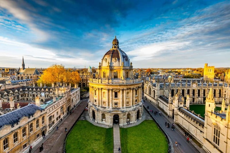 Oxford Walking Tour: Magic, University & Harry Potter Sites - The Bridge of Sighs and Oxford’s grand university setting