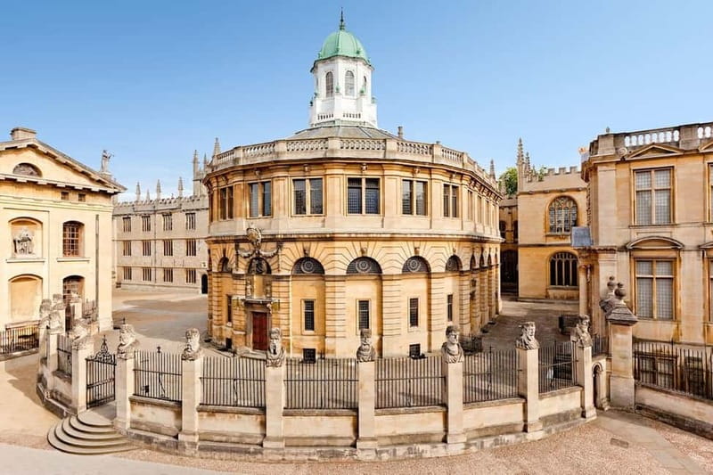 Oxford Walking Tour: Magic, University & Harry Potter Sites - Sheldonian Theatre and the Bodleian Library courtyard