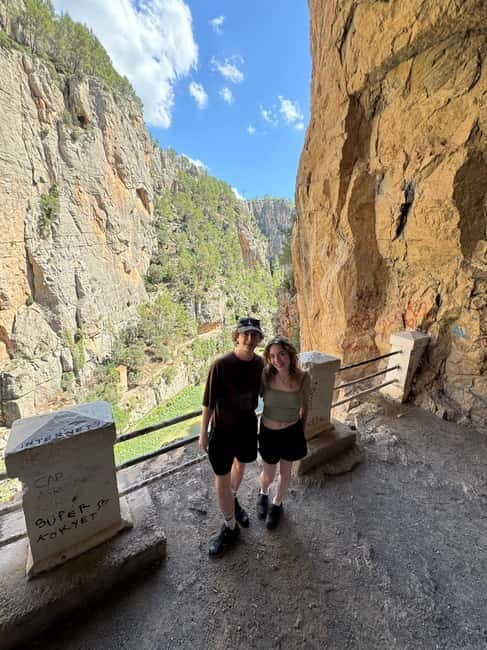 Peñíscola Day Tour: Game of Thrones, Castle Lunch, & Beach Time - Lunch inside the castle, with a cost check