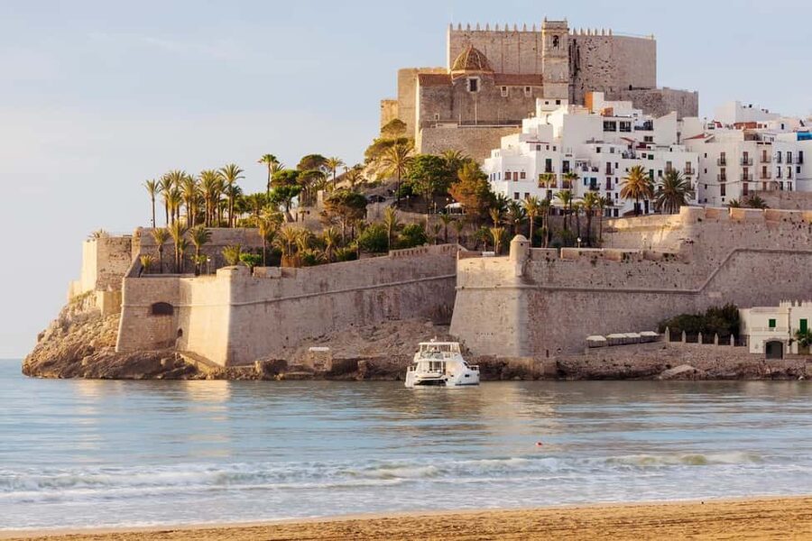 Peñíscola Day Tour: Game of Thrones, Castle Lunch, & Beach Time - The guide can shape the whole day
