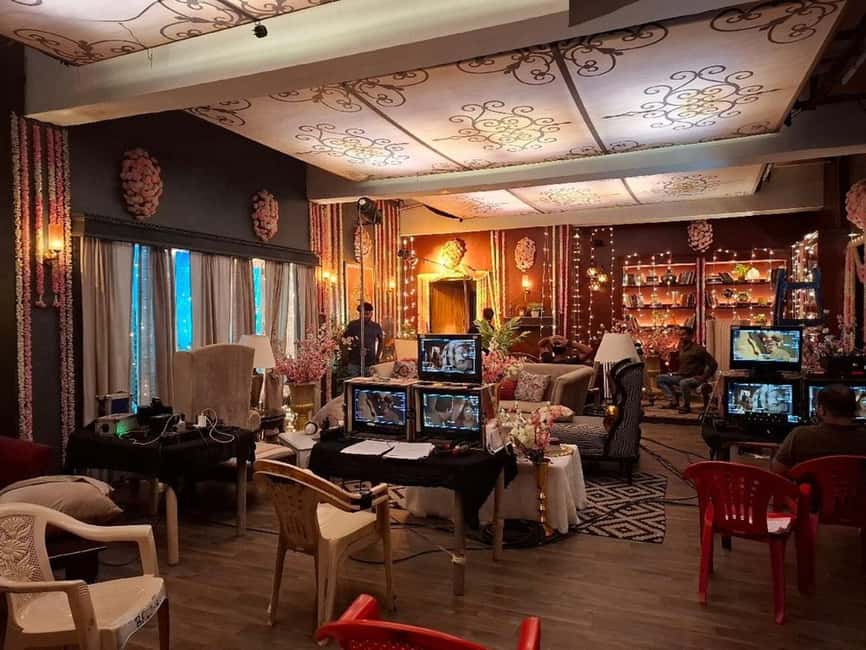 Private Bollywood Studio Tour with Elephanta Caves tour - From the Gateway of India to Elephanta Island