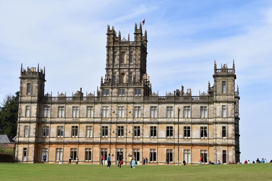 Private Downton Abbey Day Tour, including Pub Lunch - Lunch at The Trout at Tadpole Bridge