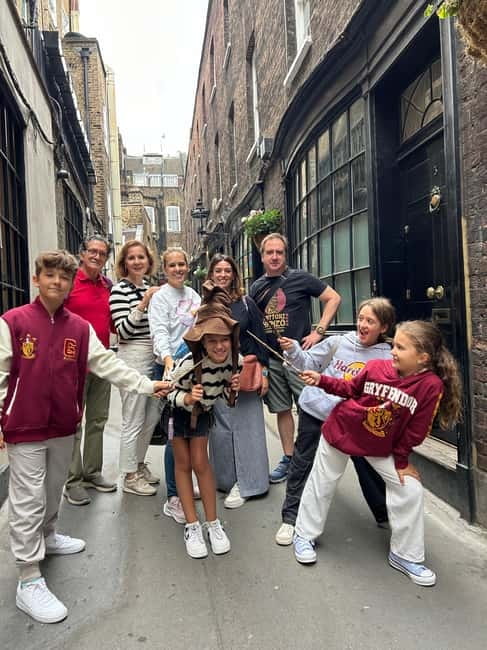 Private Harry Potter Tour in London - Millennium Bridge and the Death Eaters scene