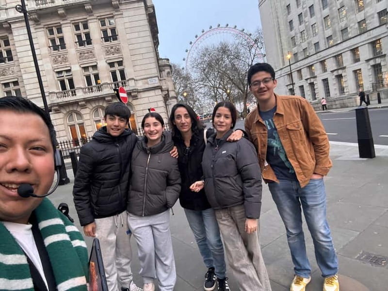 Private Harry Potter Tour in London - Whitehall and the Harry Potter statue