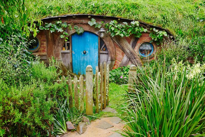 Private The Hobbiton Tour - Auckland Tour House - Why the private format matters on an Auckland day trip