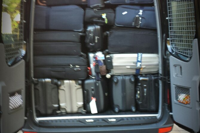 Private Tour - Day Hollywood Tour of Los Angeles - 6 Hours. - Comfort features that matter on a full LA day