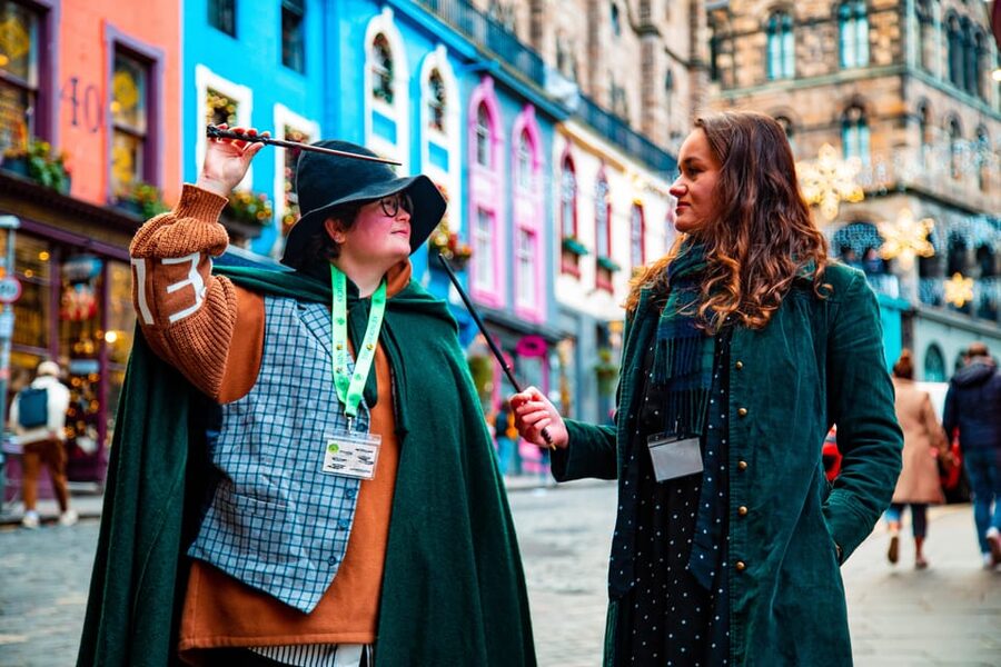 Private tour: discover the city which inspired Harry Potter - Meeting the Guide at Parliament Square