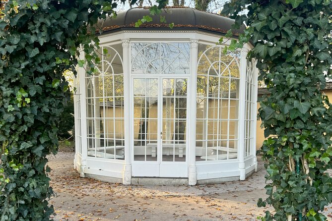 Public 4h tour to filming locations of “The Sound of Music Movie“ - Hellbrunn and the gazebo scene