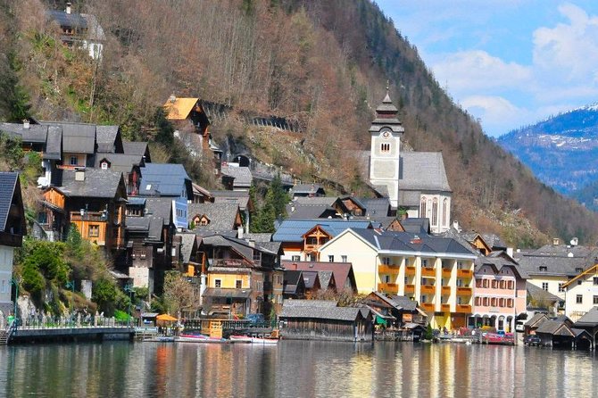 Public 8h tour to sites of "The Sound of Music Movie" & Hallstatt - Why this tour works for movie fans and first-time Salzburg visitors