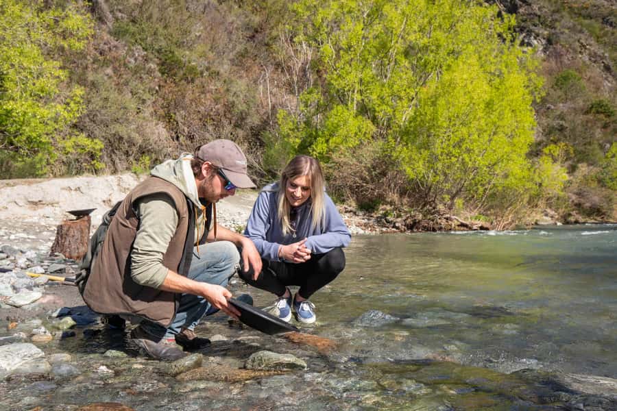 Queenstown: 4WD Lord Of the Rings Half-Day Tour - Skippers Canyon and Lighthouse Rock