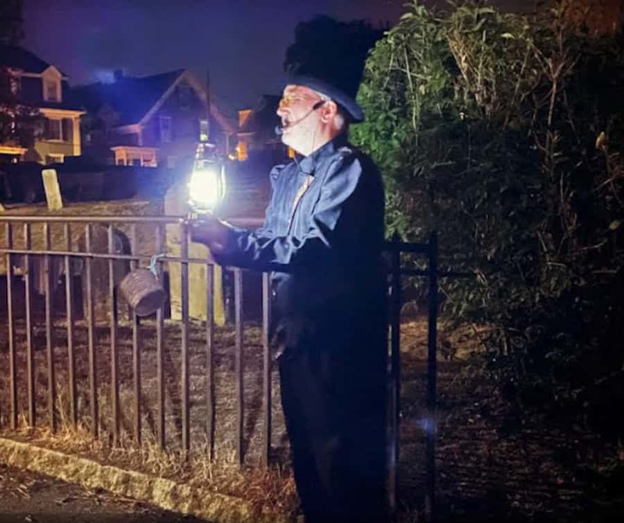 Salem: Hocus Pocus Movies and More Tour - The Witch House and Salem’s historic streets