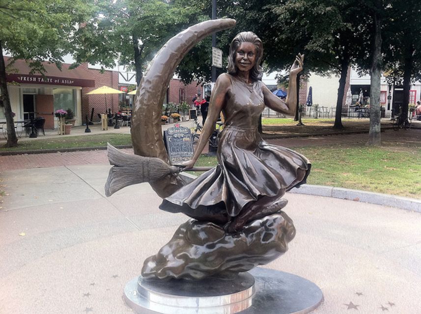 Salem: Hocus Pocus Movies and More Tour - How the guide shapes the experience