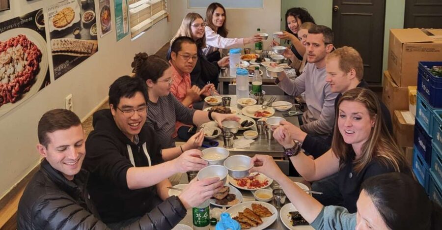 Seoul: Gwangjang Market Netflix Food Tour - Ikseon-dong: hanok lanes with a newer mood