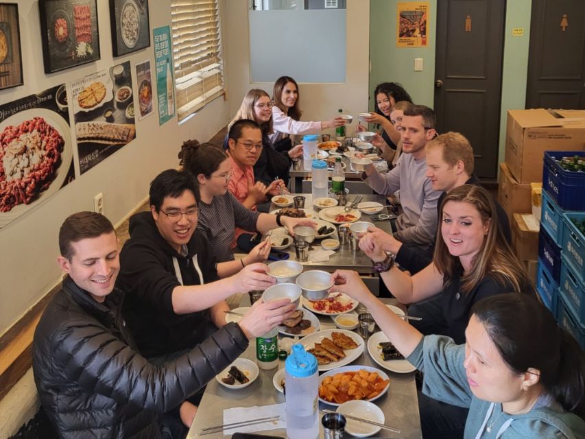 Seoul: Gwangjang Market Netflix Food Tour - What the guides add to the meal