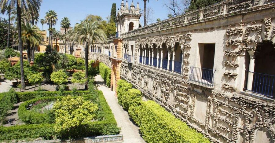 Seville Royal Palace and Game of Thrones Tour - Inside the Alcázar: tiles, plasterwork, and royal power