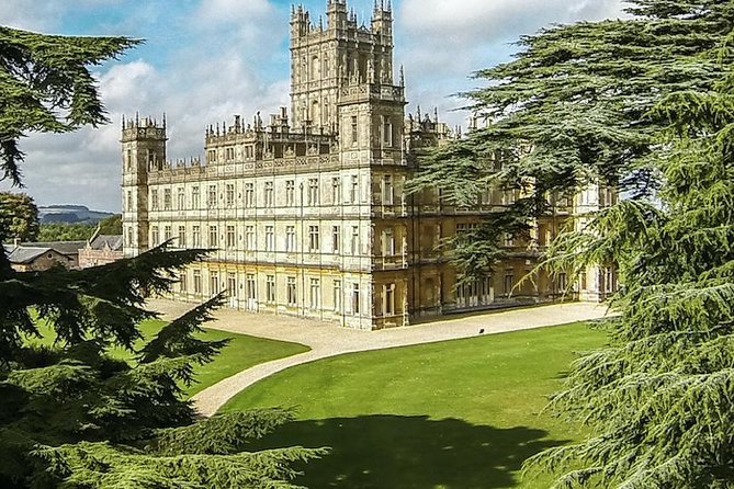 Shared Group Downton Abbey and Highclere Castle Tour from London - Why this Downton day works
