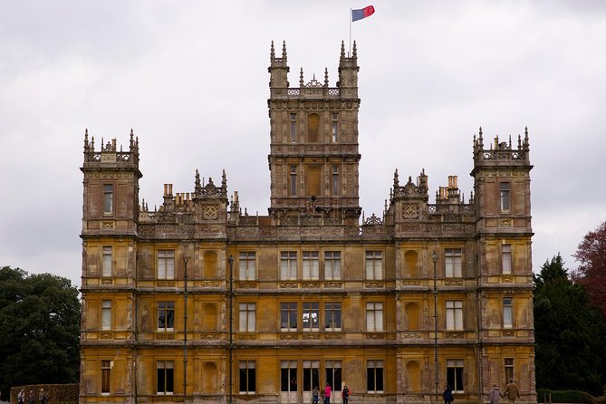 Shared Group Downton Abbey and Highclere Castle Tour from London - Cogges Manor Farm and the Oxfordshire countryside