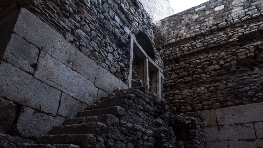 Split: Game of Thrones Tour with Diocletian's Palace Cellar - Why Split makes a good Game of Thrones setting