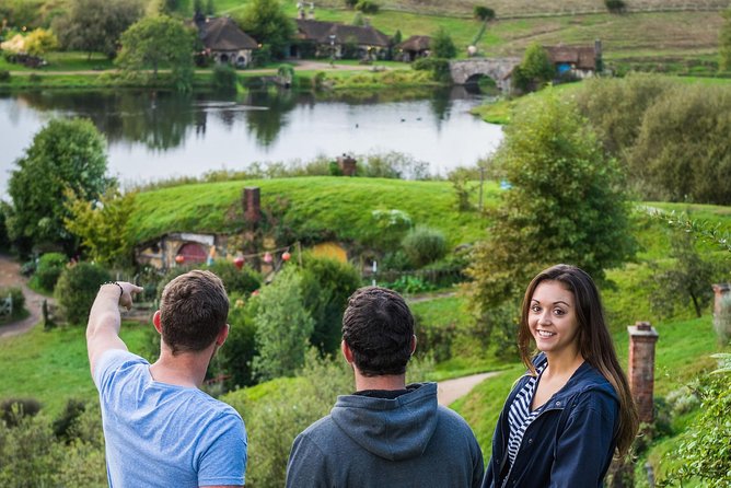 The Hobbiton Movie Set Small-Group Guided Tour from Auckland - Walking through Hobbit Holes and the Shire