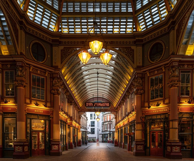 The most complete and exclusive Harry Potter tour in London - Tube to the City and the first film locations