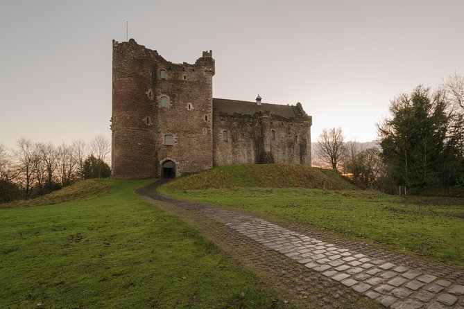The Outlander 1 Day Experience - Falkland sets the tone with Inverness