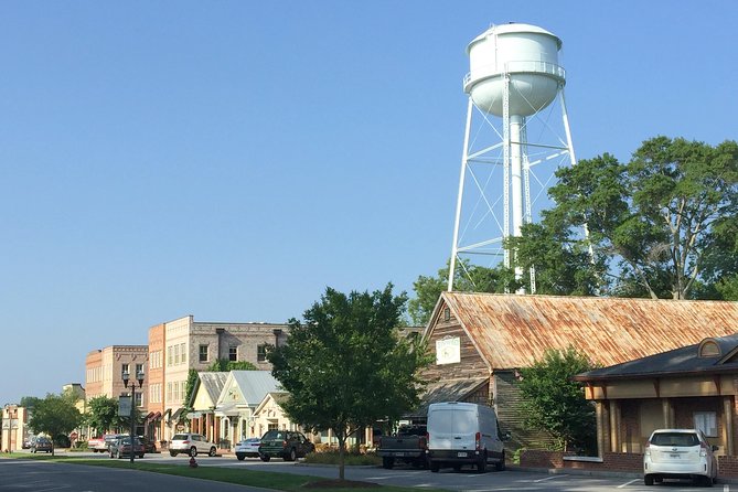 The Walking Dead: Private Film Locations Tour of Senoia - The Senoia Welcome Center and the Walking Dead Museum