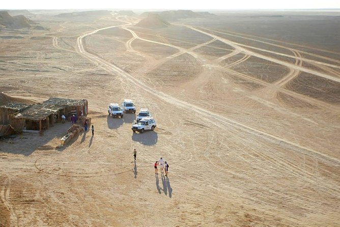Tozeur: Tamerza, Chebika, Mides and Star Wars locations Day Tour - Tamerza Canyon, waterfalls, and an old village