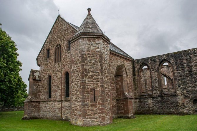 Urquhart Castle, Culloden, Clava Cairns, Loch Ness - Inverness offers city time, but use it wisely