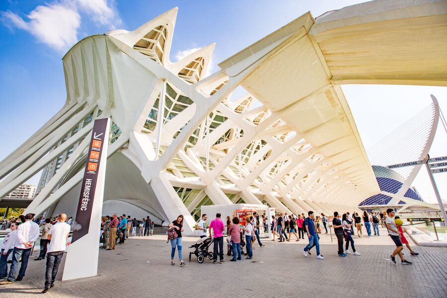 Valencia: City of Arts and Science 3D Movie at Hemisfèric - What the film experience feels like