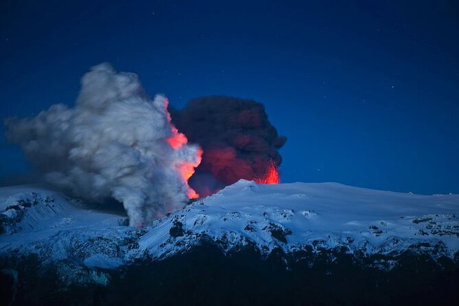 Volcano Cinema All the latest eruption in Iceland in 4K quality - Why the LAVA Centre location matters