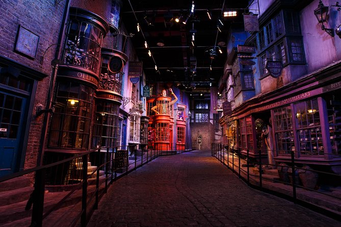 Warner Bros. Studio Tour with Transportation from London - Creature effects and movie magic